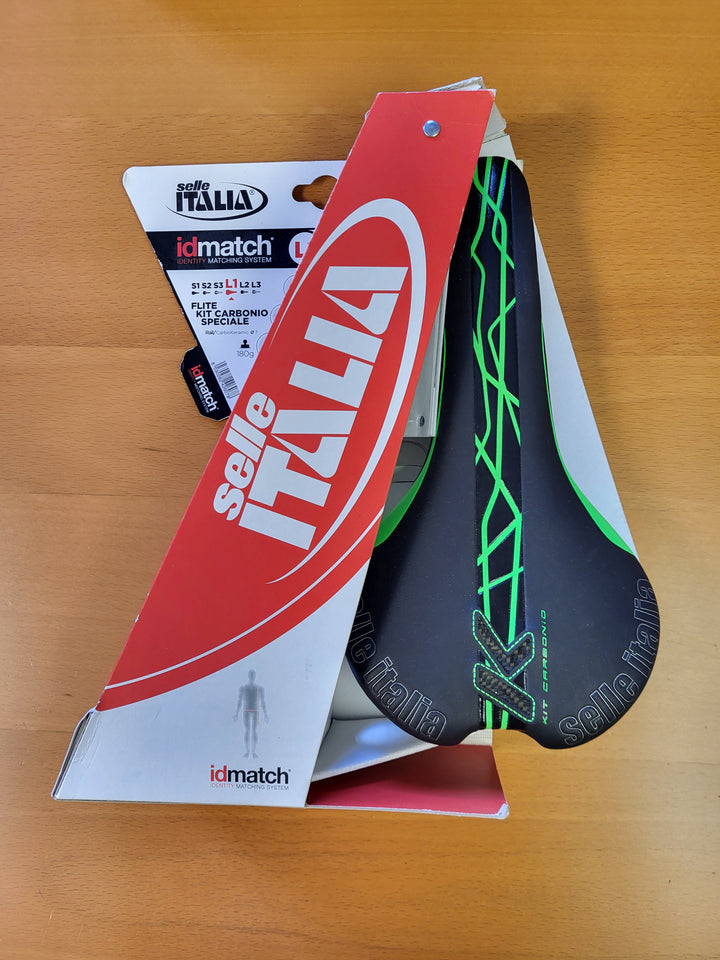 New Old Stock Selle Italia Flite Kit Carbonio Speciale Saddle – Ultra-Lightweight, Iconic Performance!